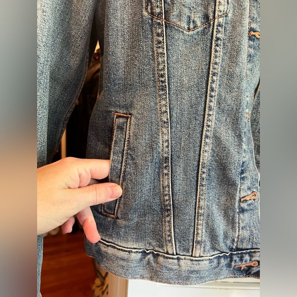 GAP Women's Blue Denim Jacket - Picture 3 of 10